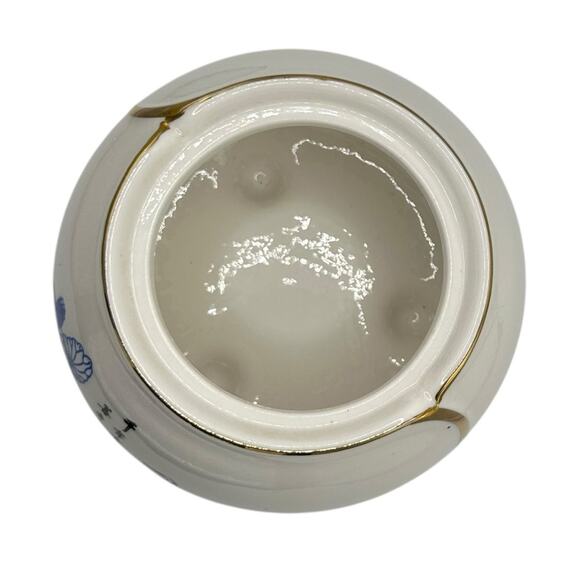 Chinese Ceramic Tea Caddy with Blue Crane Design Airtight Lid with Tassel - Picture 8 of 15